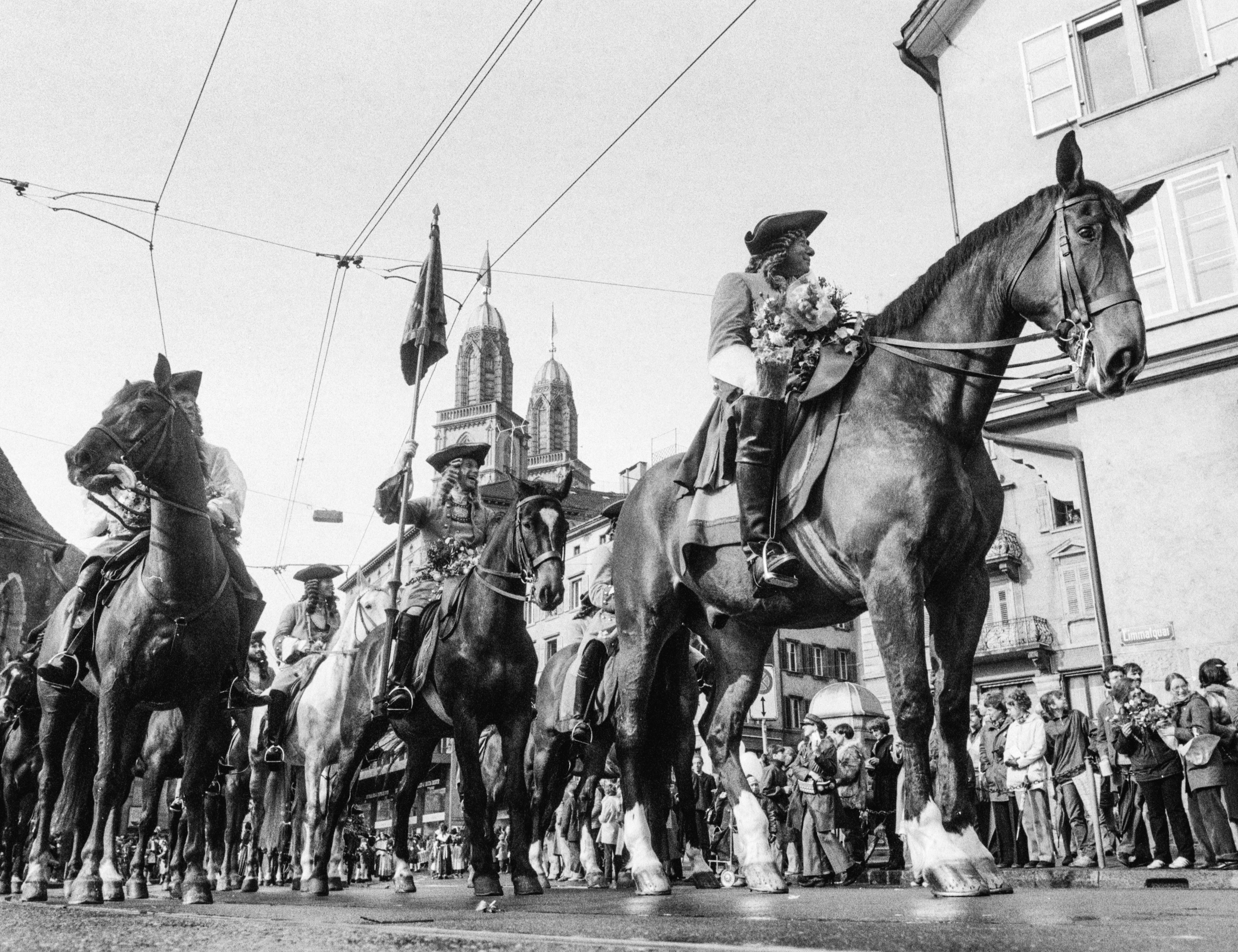 Am Sechseläuten schlüpfen Anzugträger in Handwerkerkluft – und erinnern an die Tugenden, die Zürich gross gemacht haben